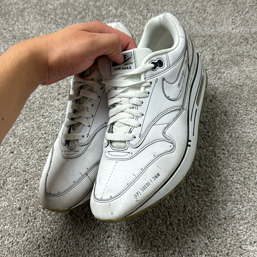 Nike Air Max White and Black Sneakers